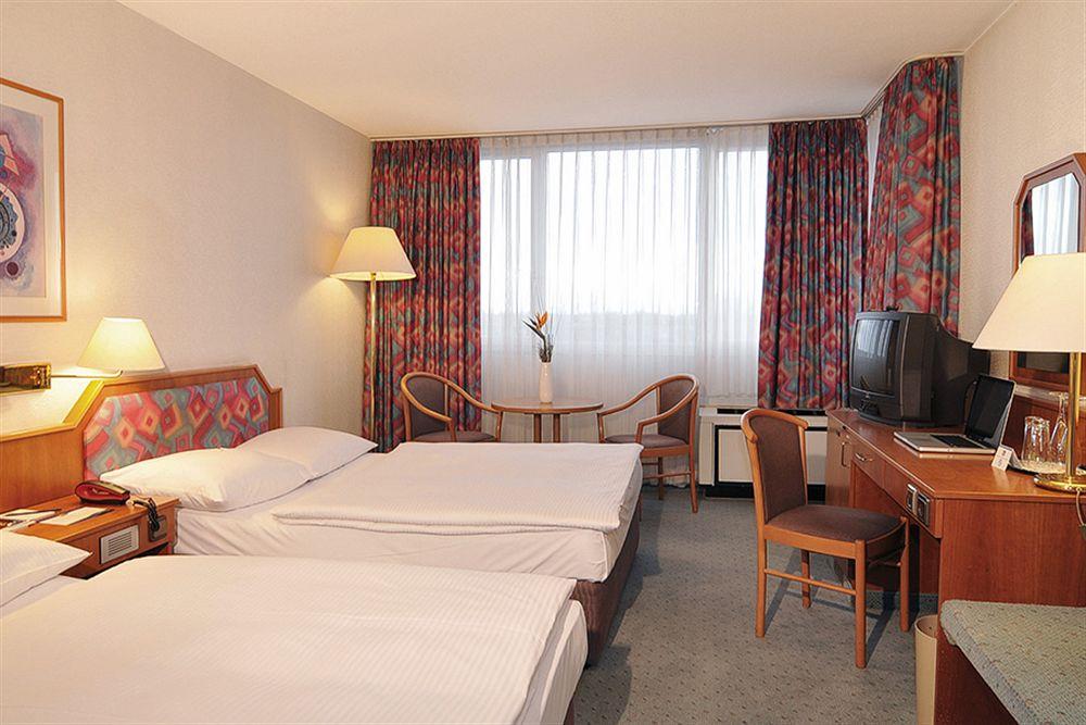 Leoso Hotel Ludwigshafen Exterior foto